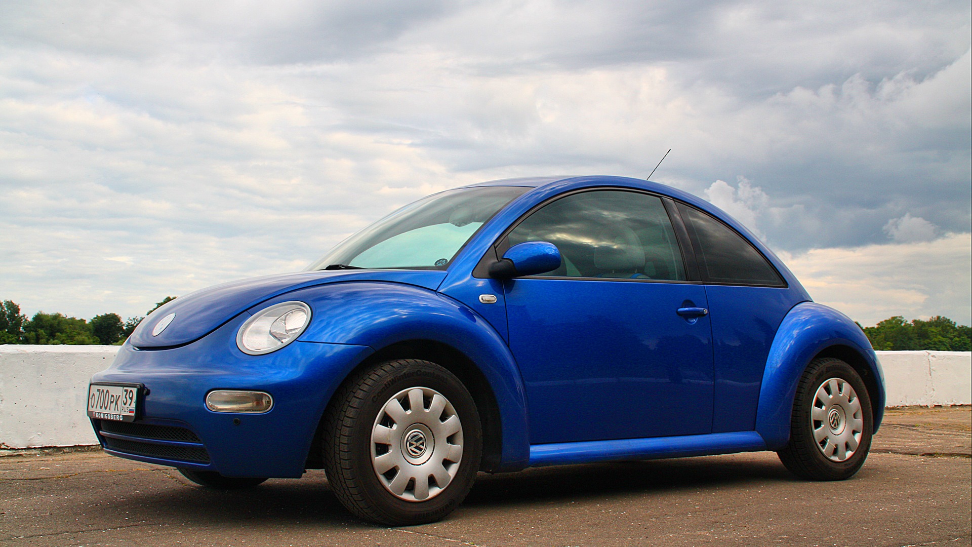 Volkswagen New Beetle 1.4 бензиновый 2002 | Птица Цвета Ультрамарин на  DRIVE2