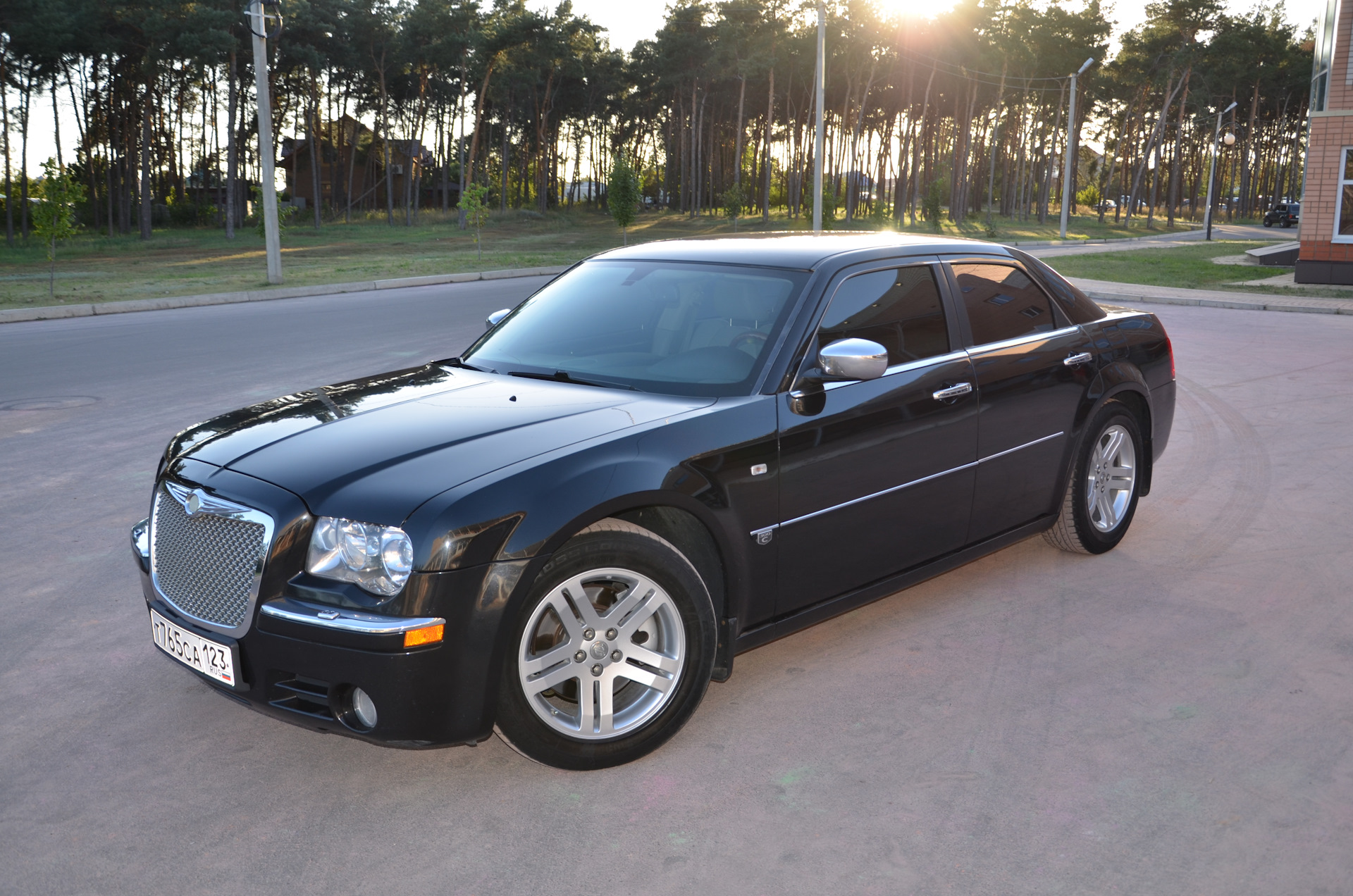 M c 2005. Chrysler 300c 2017. Chrysler 300c 2000. Chrysler 300c 2017 черный. Chrysler 300c 2001.