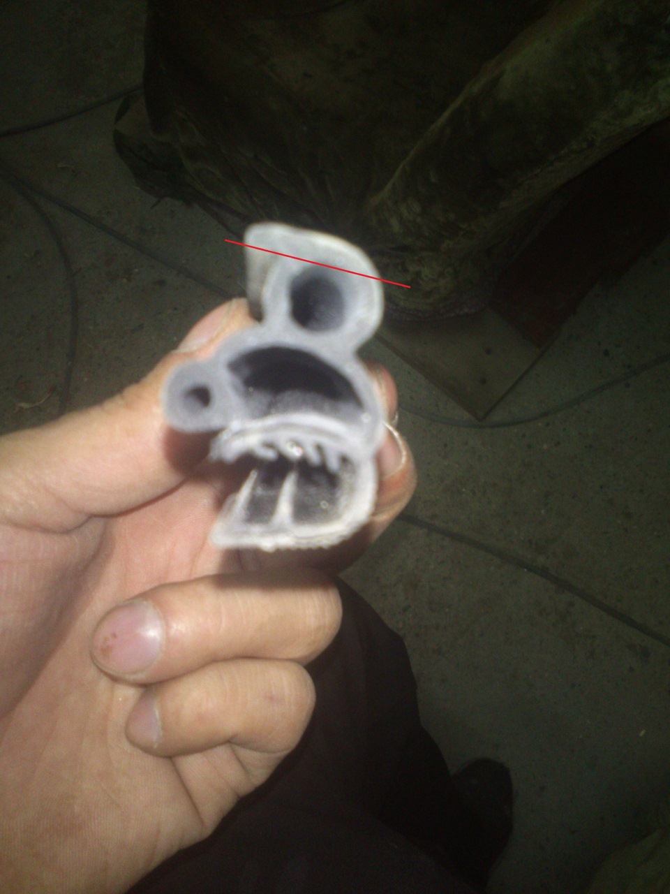 Монтаж стекол + уплотнители дверных проемов 08 — Lada 4x4 3D, 1,6 л ...