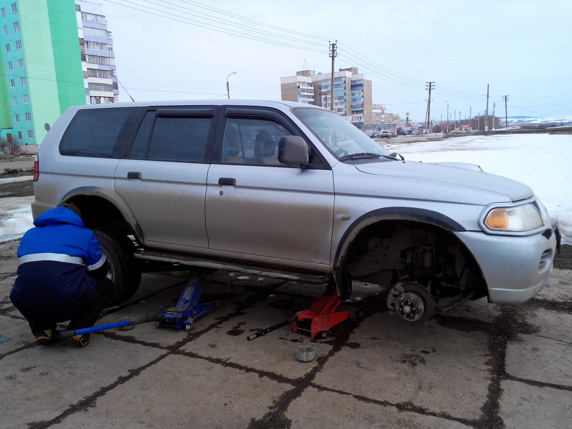 mitsubishi pajero sport просел перед mitsubishi pajero sport просел перед