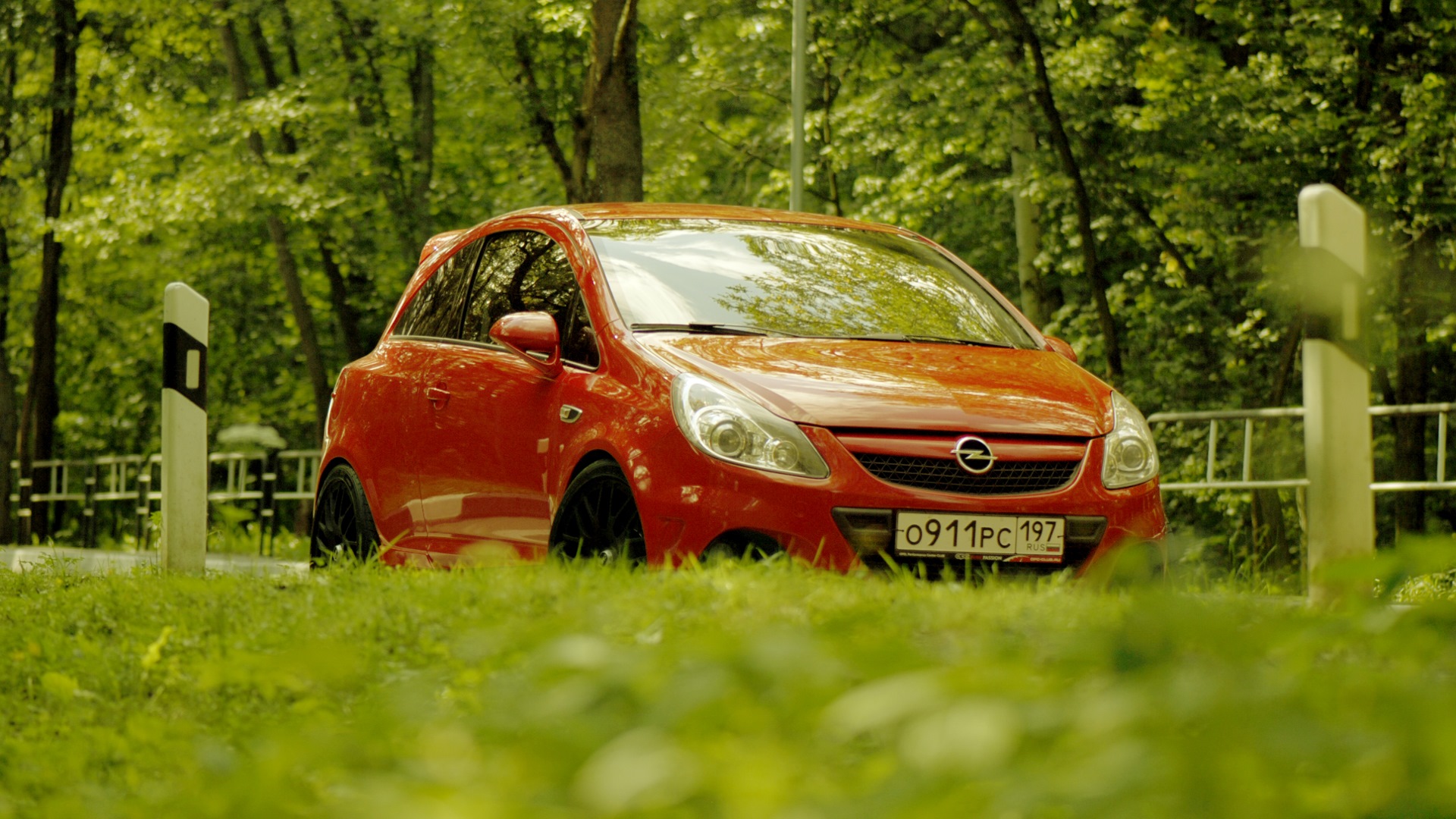 Opel Corsa OPC Red