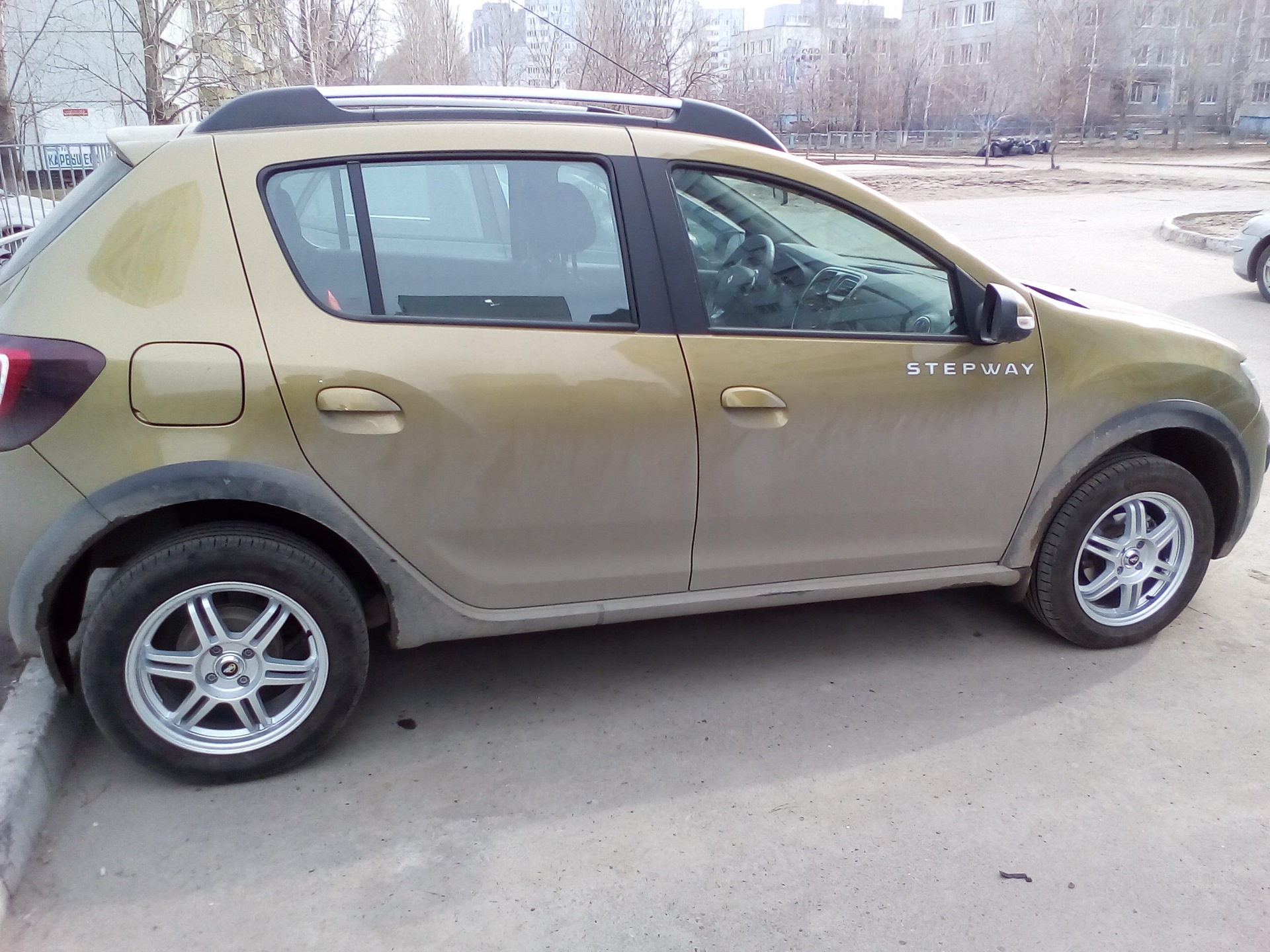 07 Диски на Stepway #2 — Renault Sandero Stepway (2G), 1,6 л, 2015 года ...