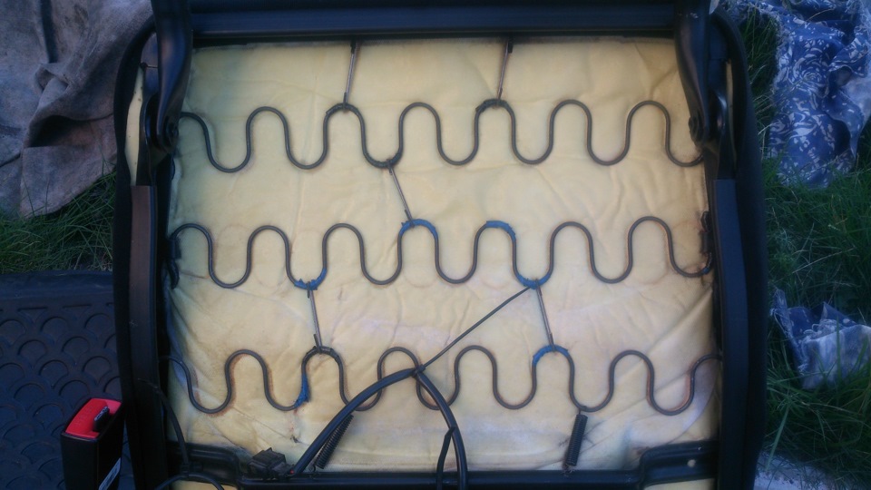 Надоедливый скрип водительского сидения! — Lada Приора седан, 1,6 л ...