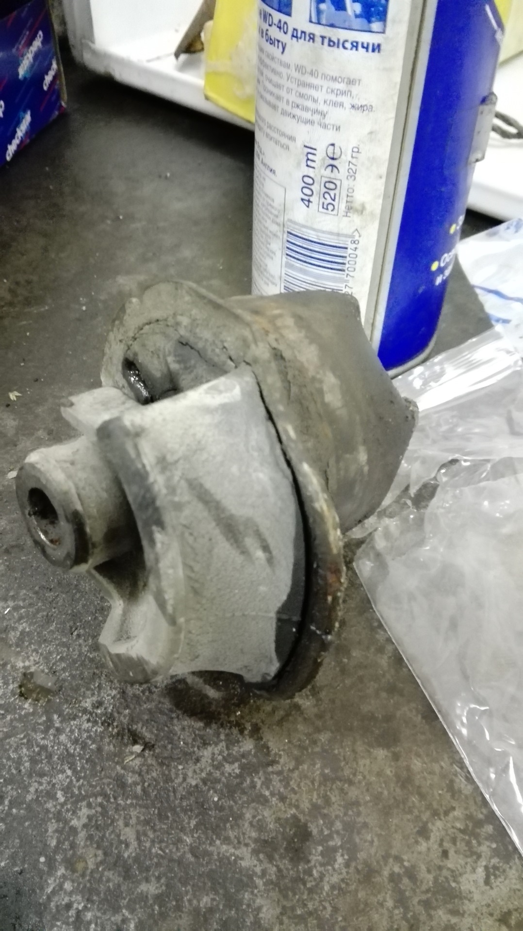Задние сайлентблоки балки — Toyota E120, 1,5 л, 2002 года | визит на ...