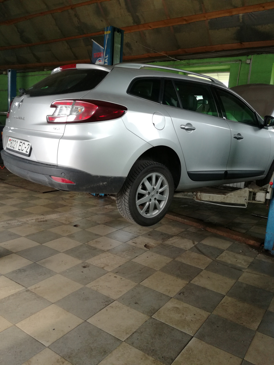 замена масла — Renault Megane III, 1,5 л., 2009 года | визит на сервис ...