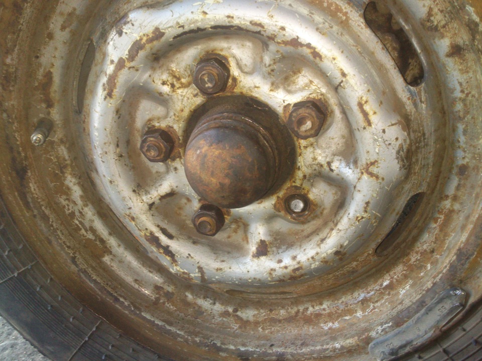 Наконец-то прокачены тормоза! Отломилась одна шпилька на левом переднем ...