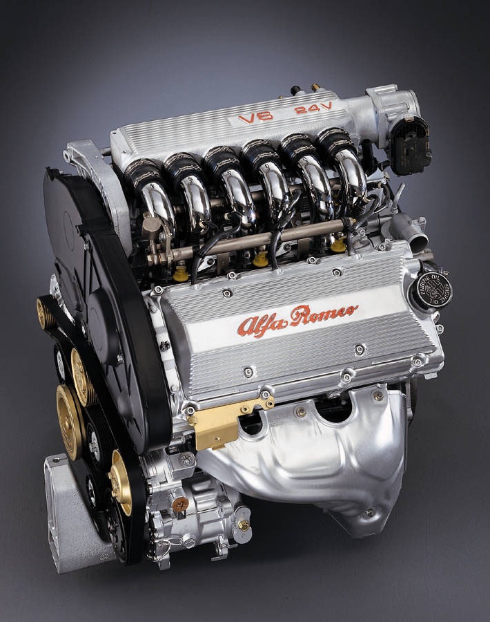 Двигатели alfa romeo. Alfa Romeo v6 Busso. Двигатель Альфа Ромео v6. Alfa Romeo 156 2.5 v6. Альфа Ромео 156 2.5 v6 Busso.