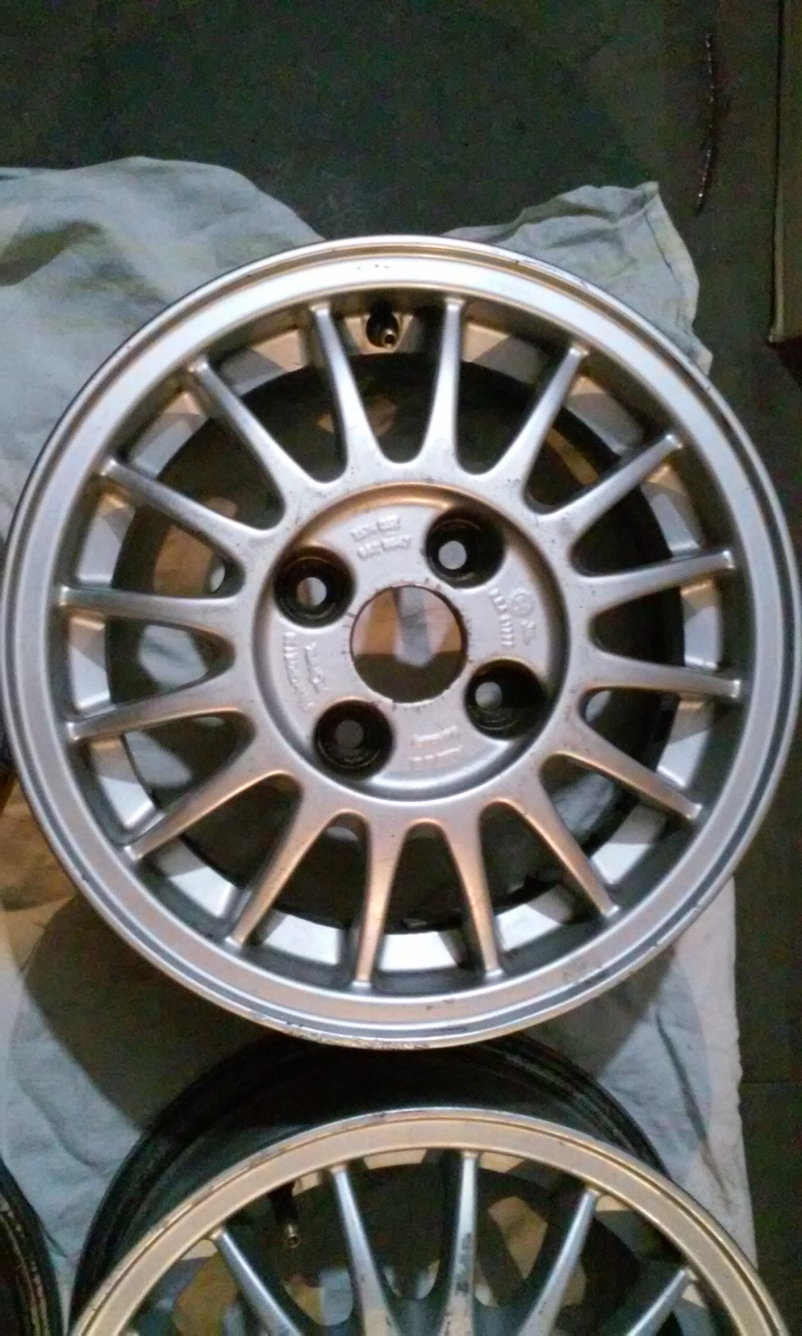 Cms daytona r13. стойка серверная 19 дюймов 24u. 1 et37 silver. Cms 42 4. Cms 42 4.