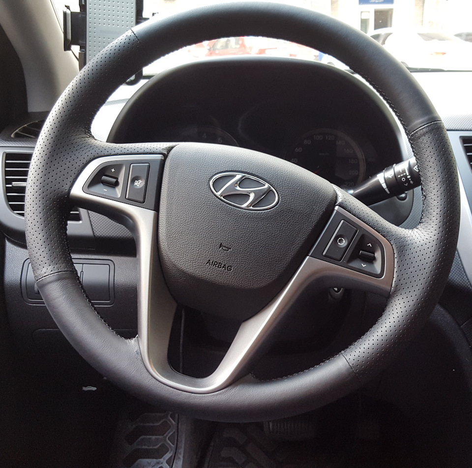 Перетянул руль кожей — Hyundai Solaris (1G), 1,6 л, 2016 года ...