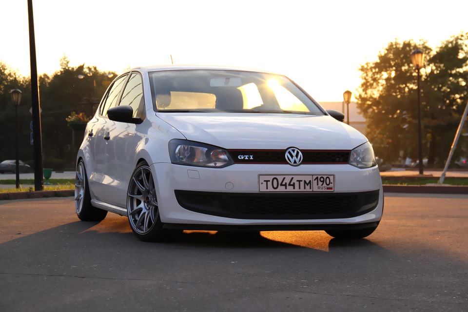 Polo mk5. Диски на Polo Hatchback.