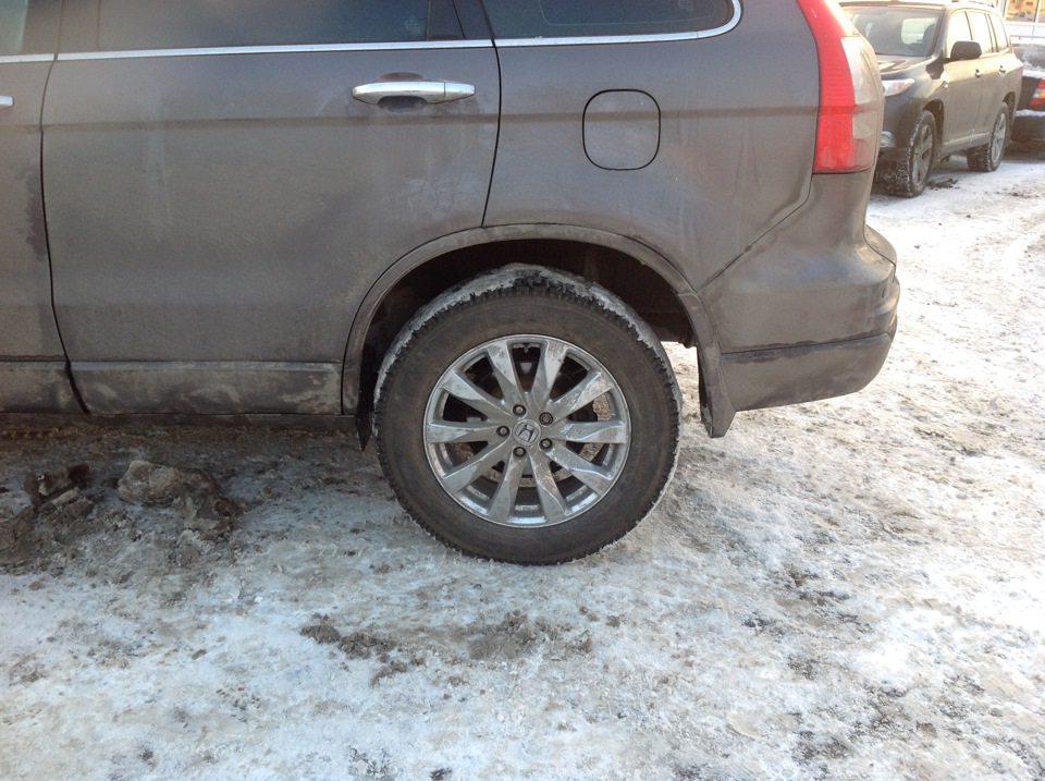 Йока 225/65/18 шипы — Honda CR-V (RE), 2,4 л, 2010 года | шины | DRIVE2