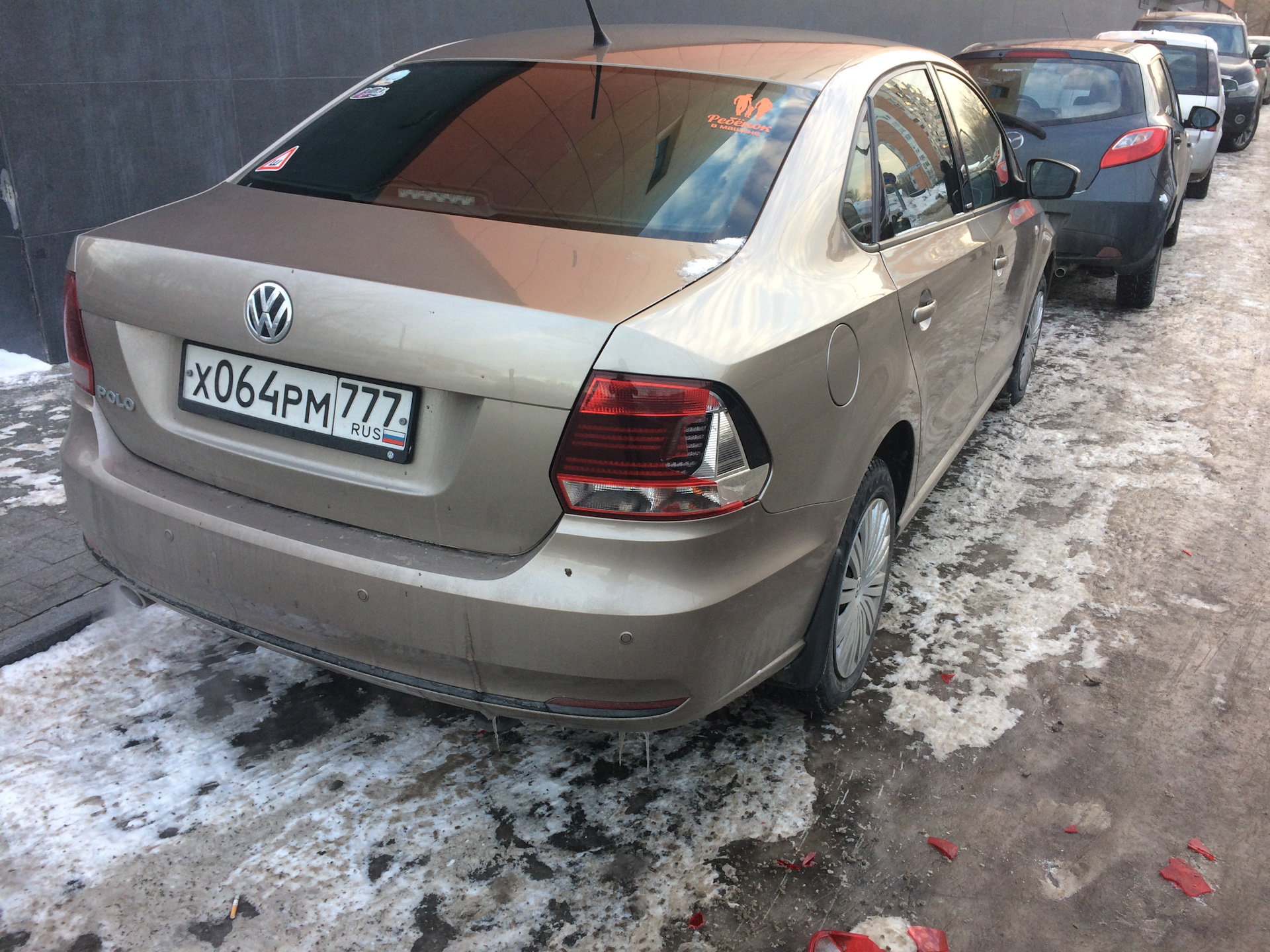 Здравствуйте, я вашу машину ударил!))))) — Volkswagen Polo Sedan, 1,6 л,  2015 года | ДТП | DRIVE2