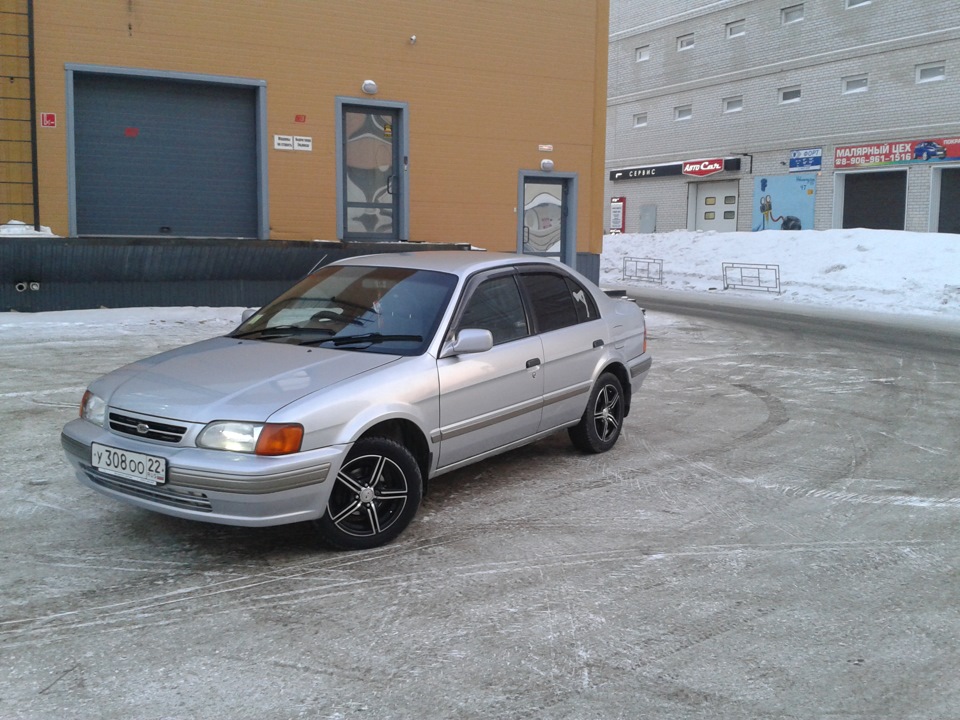 Toyota corsa. Тойота Корса серебристая. Toyota Corsa литье. Toyota Corsa диски.