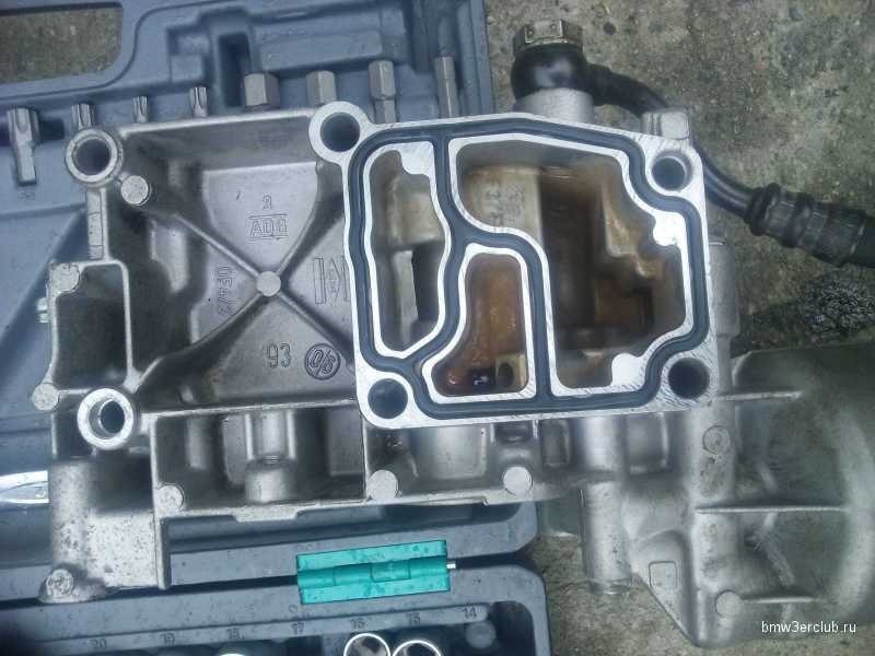 Замена масляного стакана, снятие гидроблока ABS, мойка подкапотного ...