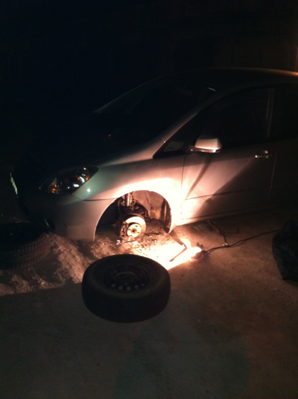 Продам колесо — Toyota Corolla Spacio (E121), 1,5 л, 2002 года | шины ...