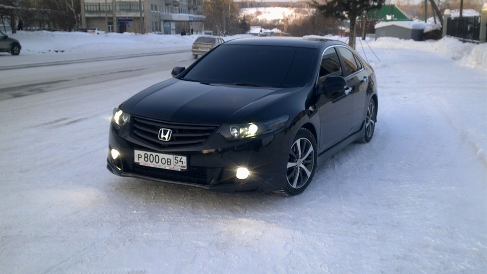 Honda Accord 2008 черная тонированная