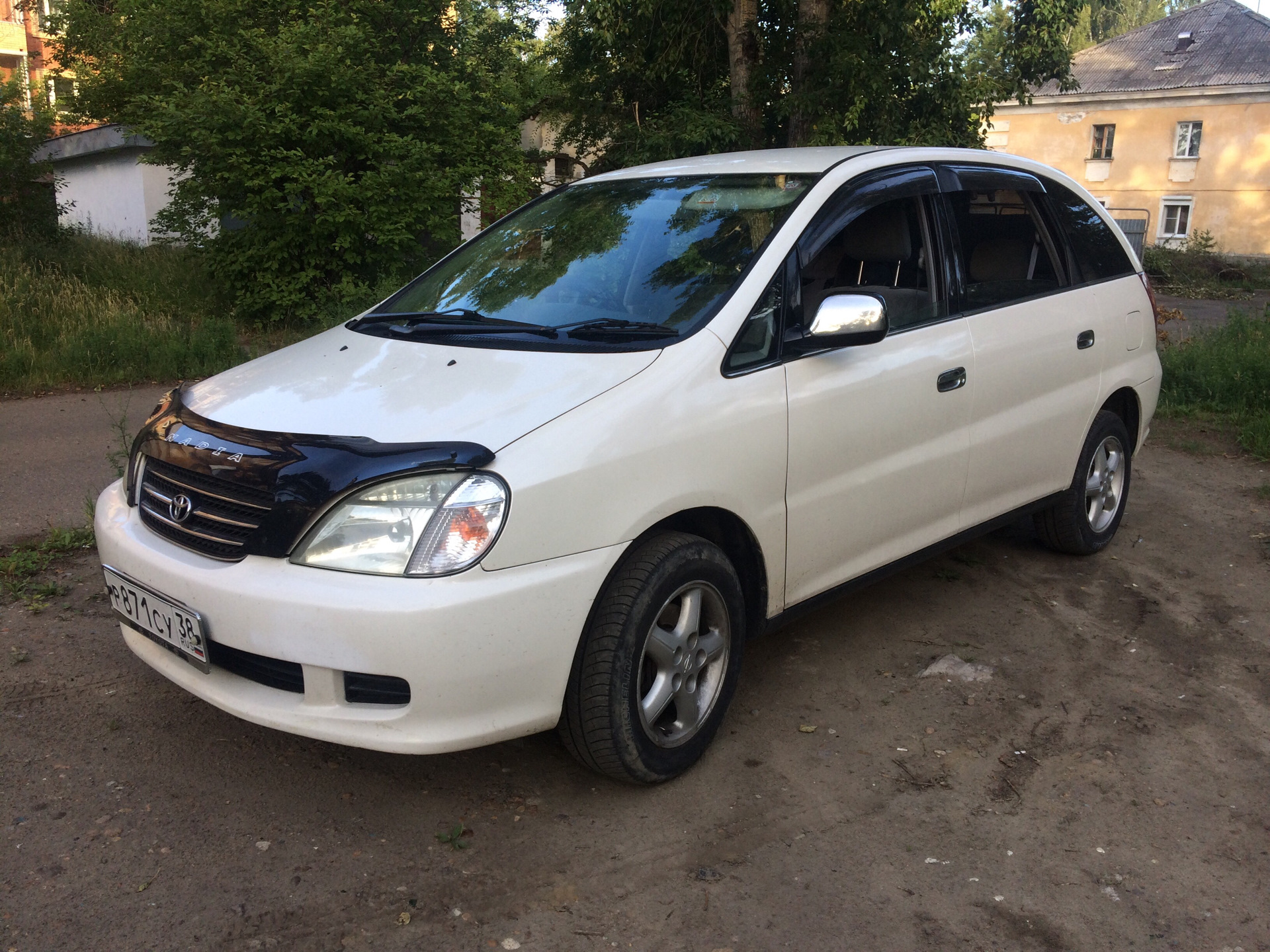 Toyota nadia. Toyota Nadia белый. Toyota Nadia 97. Toyota Nadia SV.