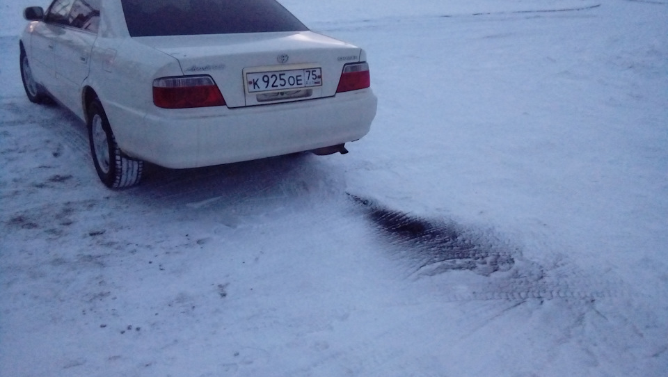 Сажа из трубы! Заливает? — Toyota Chaser (100), 2,5 л, 1997 года ...