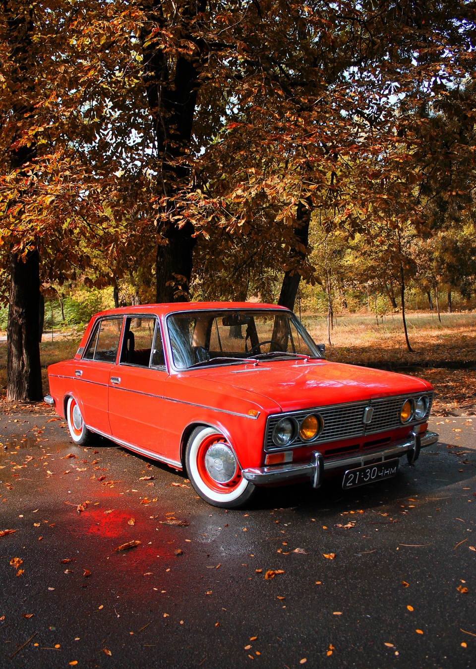 круглый подиум классика жигули. ваз 2103 классика. слушать советскую классику. 2103 проект. слушать советскую классику.