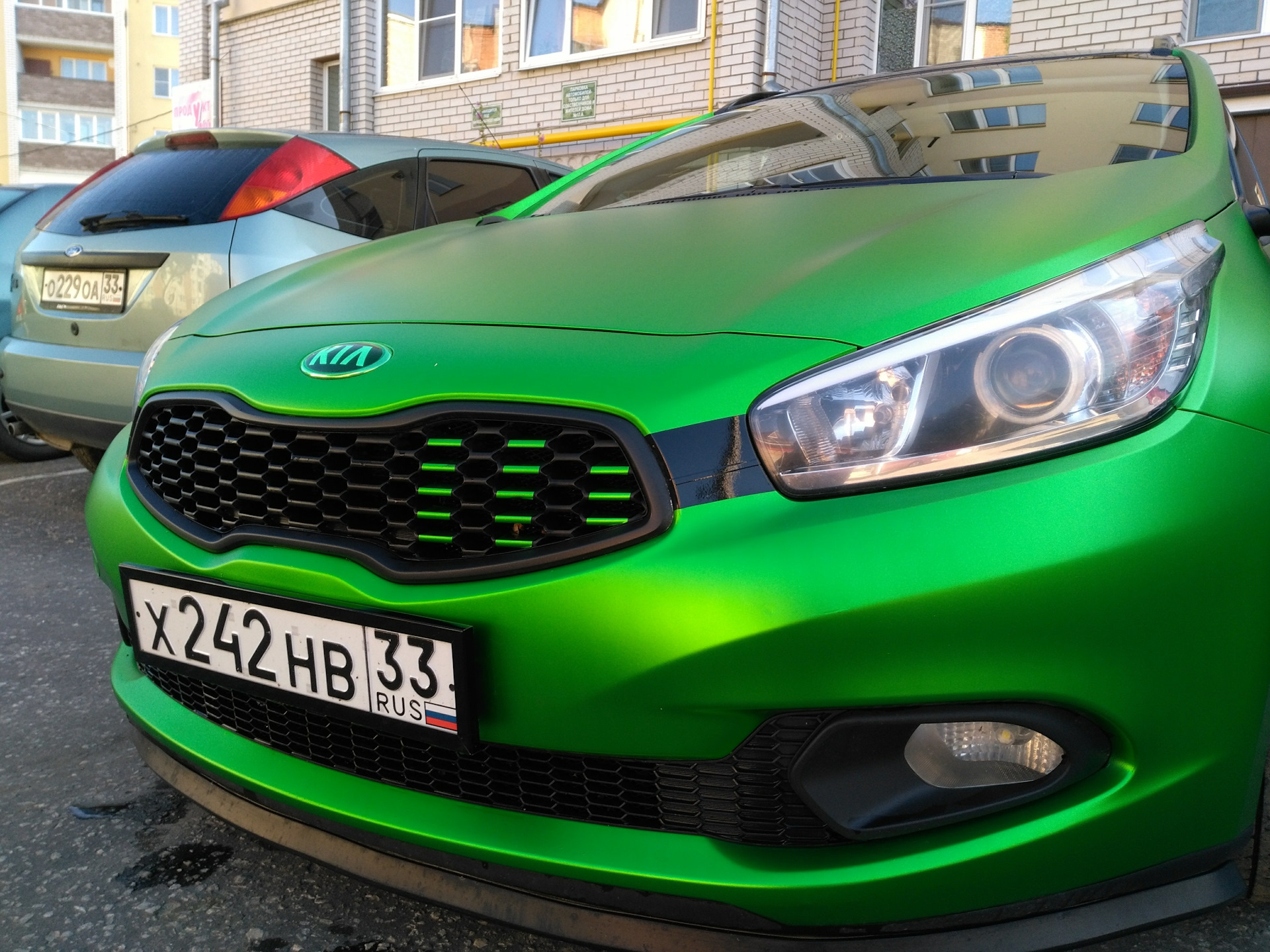 Kia Ceed салатовая