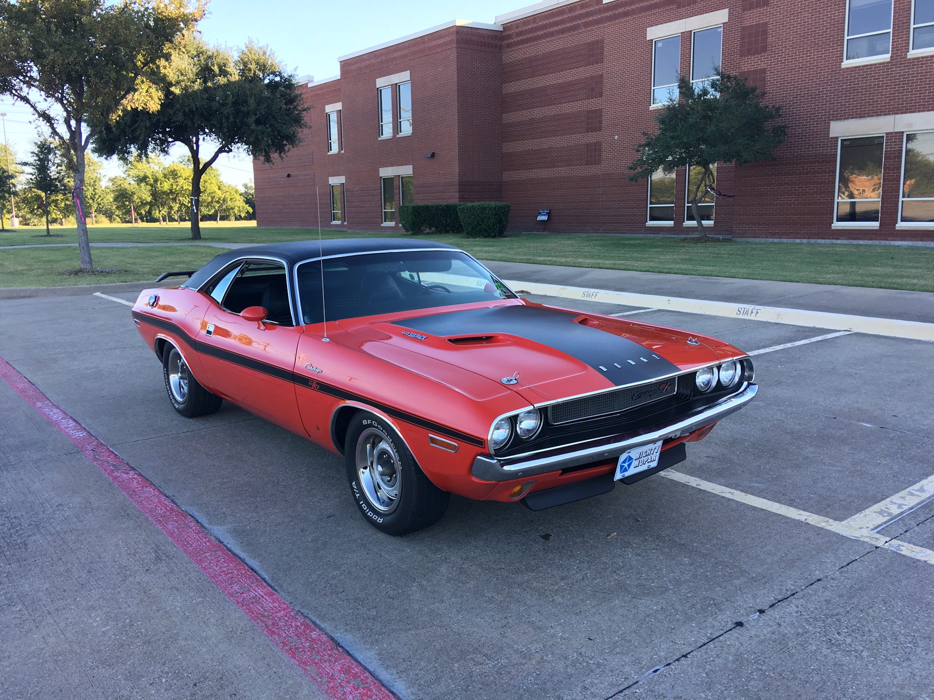 Dodge Challenger 70s