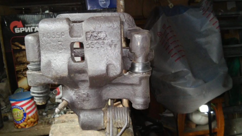 Замена задних стоек, клинит супер, зашуршала задняя ступица, порвался ...