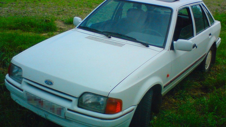 Купить Форд Эскорд 1.8 Дизель