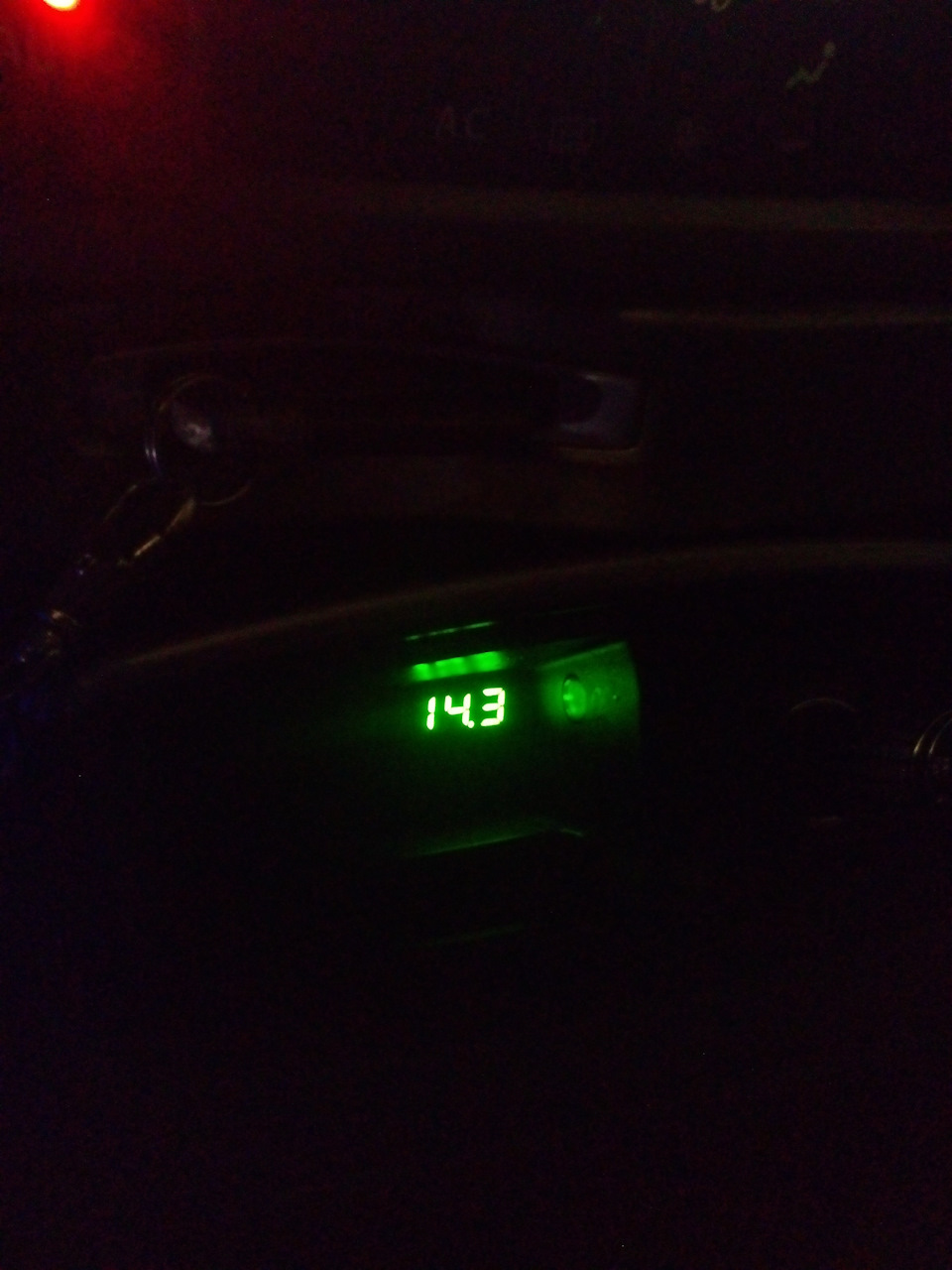 Плавает напряжение заряда АКБ, замена регулятора генератора. — Renault ...