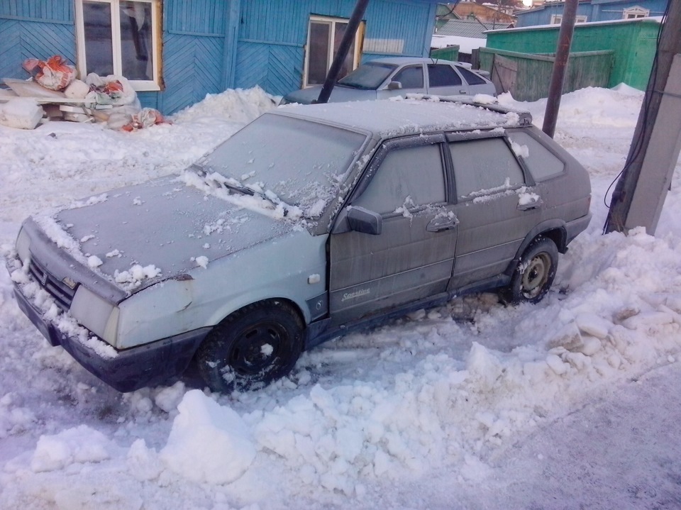 выбил колесо о бордюр. — Lada 21093, 1,5 л, 2001 года | покатушки | DRIVE2