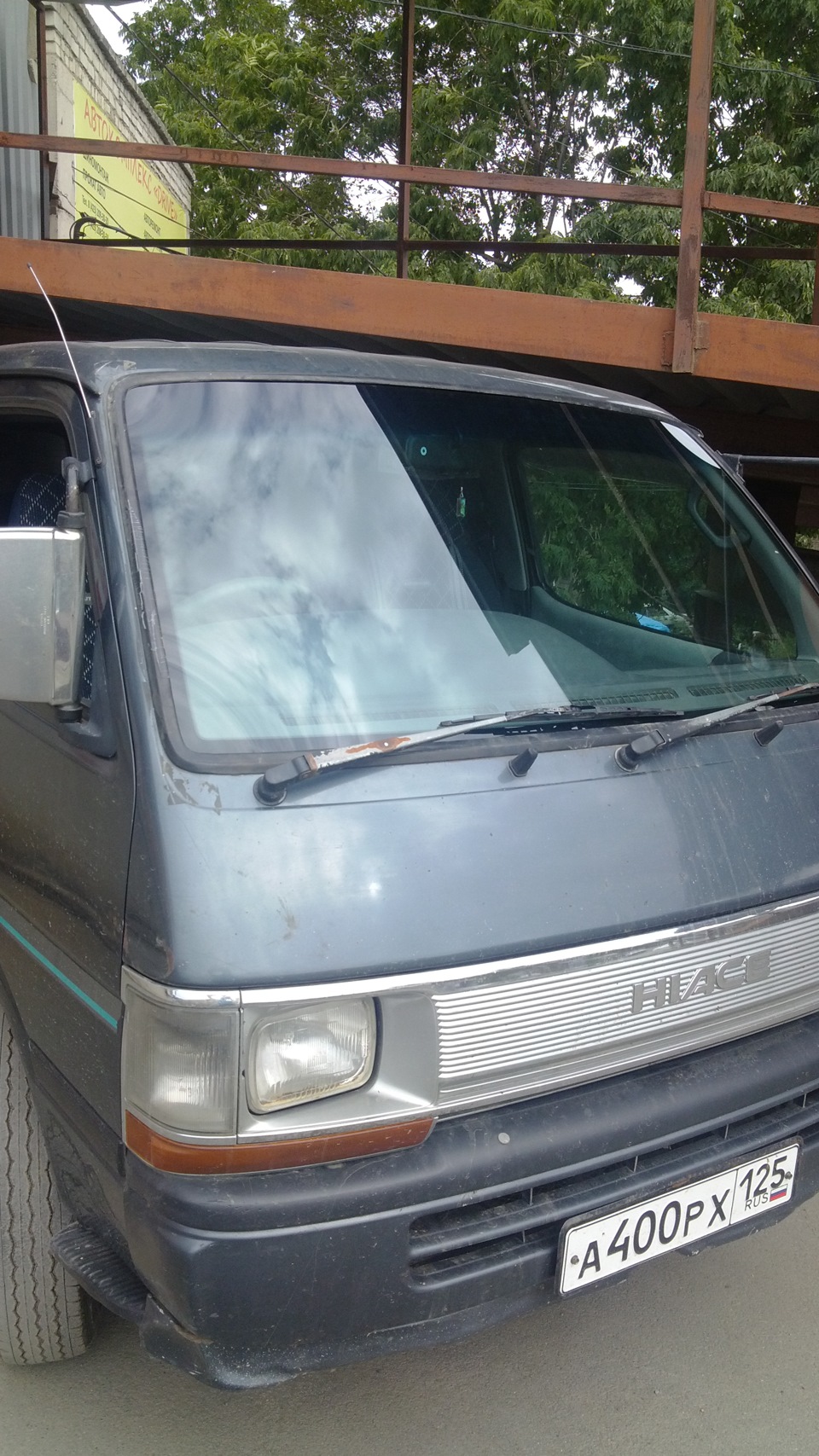 Замена лобового стекла — Toyota HiAce (H100), 2,8 л, 1992 года | визит на  сервис | DRIVE2