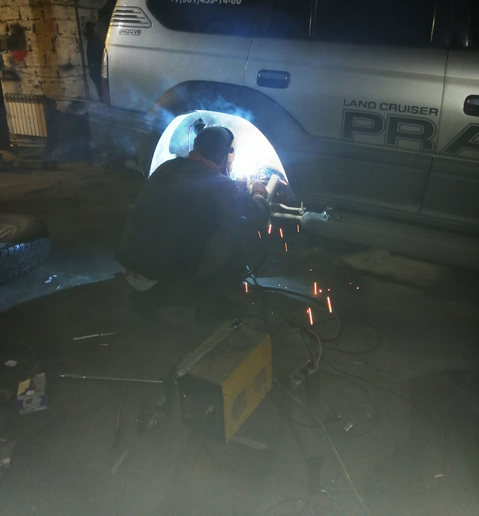 Фото в бортжурнале Toyota Land Cruiser Prado 90-series