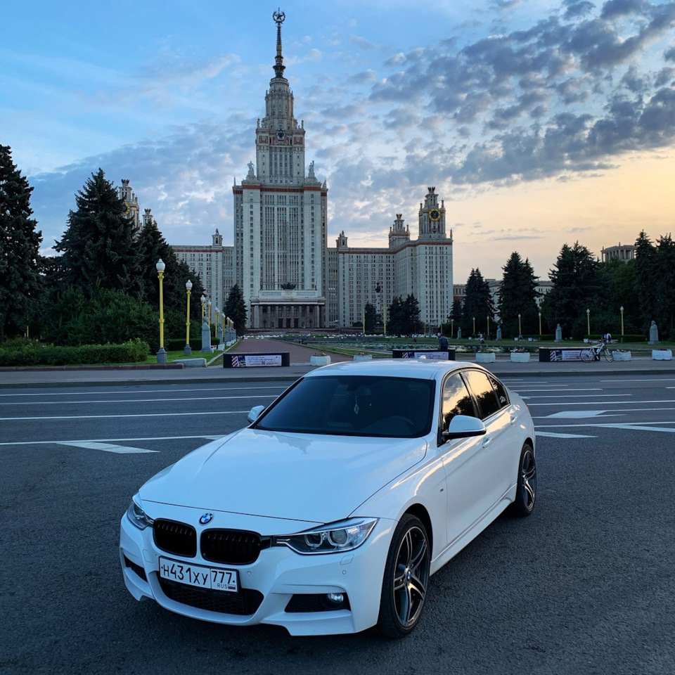 Снял тонировку. Фото возле МГУ, Кремля и Москва СИТИ. — BMW 3 series (F30),  2 л, 2014 года | фотография | DRIVE2