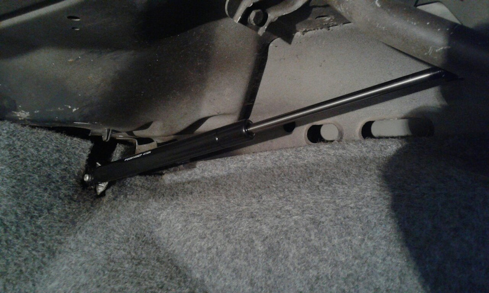 Задние амортизаторы багажника е34 — BMW 5 series (E34), 2 л, 1988 года ...