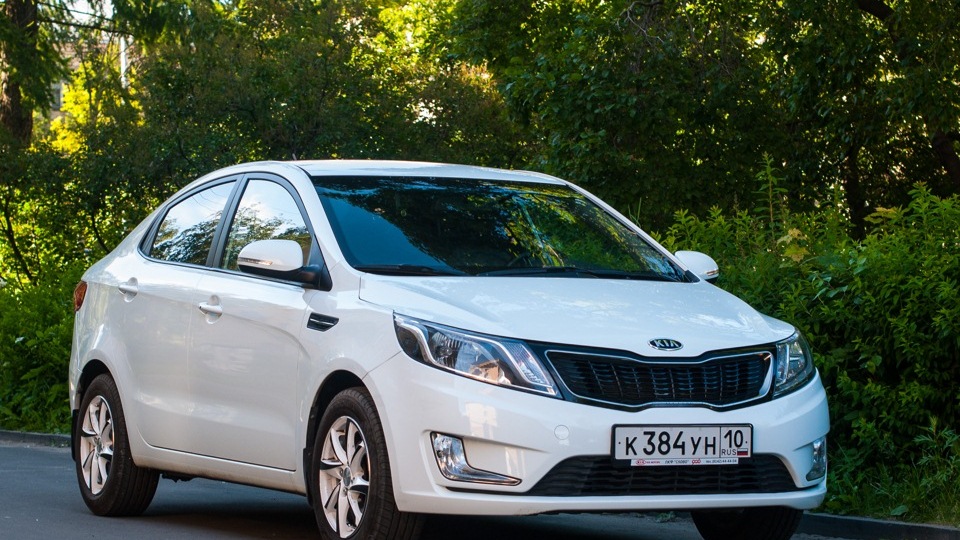 Kia Rio 2016 белая