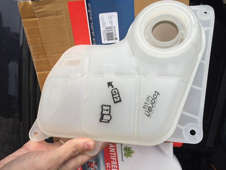 Замена расширительного бачка ОЖ и воздух в радиаторе печки — Audi A6 ...