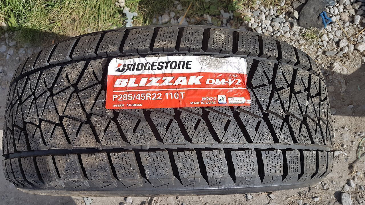 Зимние шины 285 45 r19. Bridgestone 285/45r22 110t Blizzak DM-v3 TL. Bridgestone 285/45 r22. Бриджстоун 285 45 22 dmv3. Blizzak DM-v2 285/45 r22 110t.