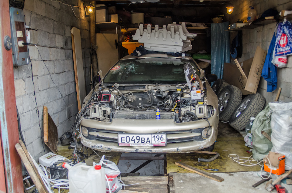 в куче хлама, но жива — Dodge Intrepid II