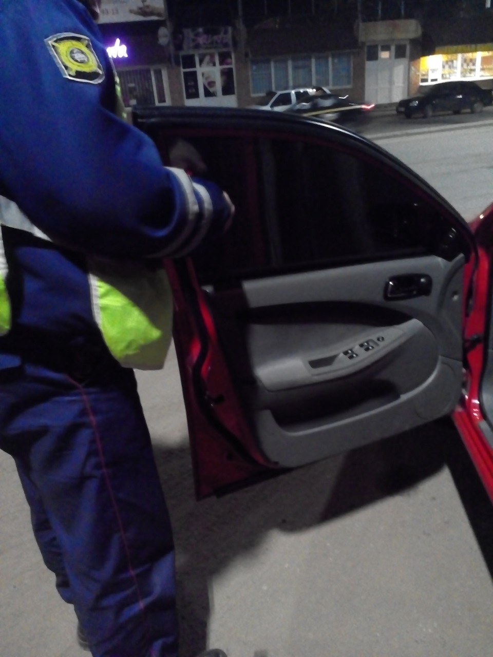 Я покажу тебе весь мир сказал гаишник снимая тонировку картинка