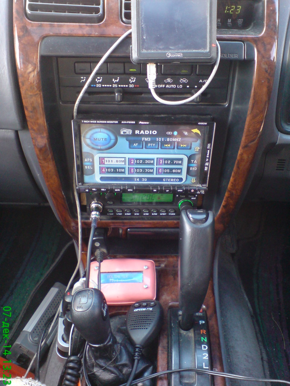 Установка Си-Би радиостанции — Toyota Hilux Surf (3G), 3 л., 1996 года ...