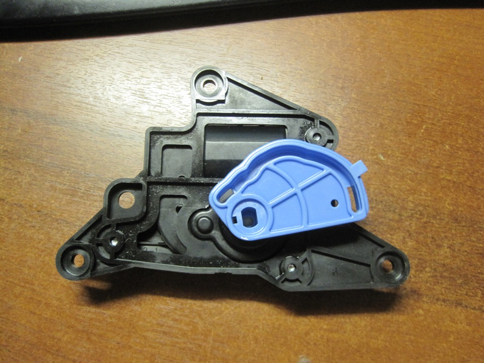 дует холодным с водительской стороны — Hyundai Grandeur (TG), 2,7 л ...