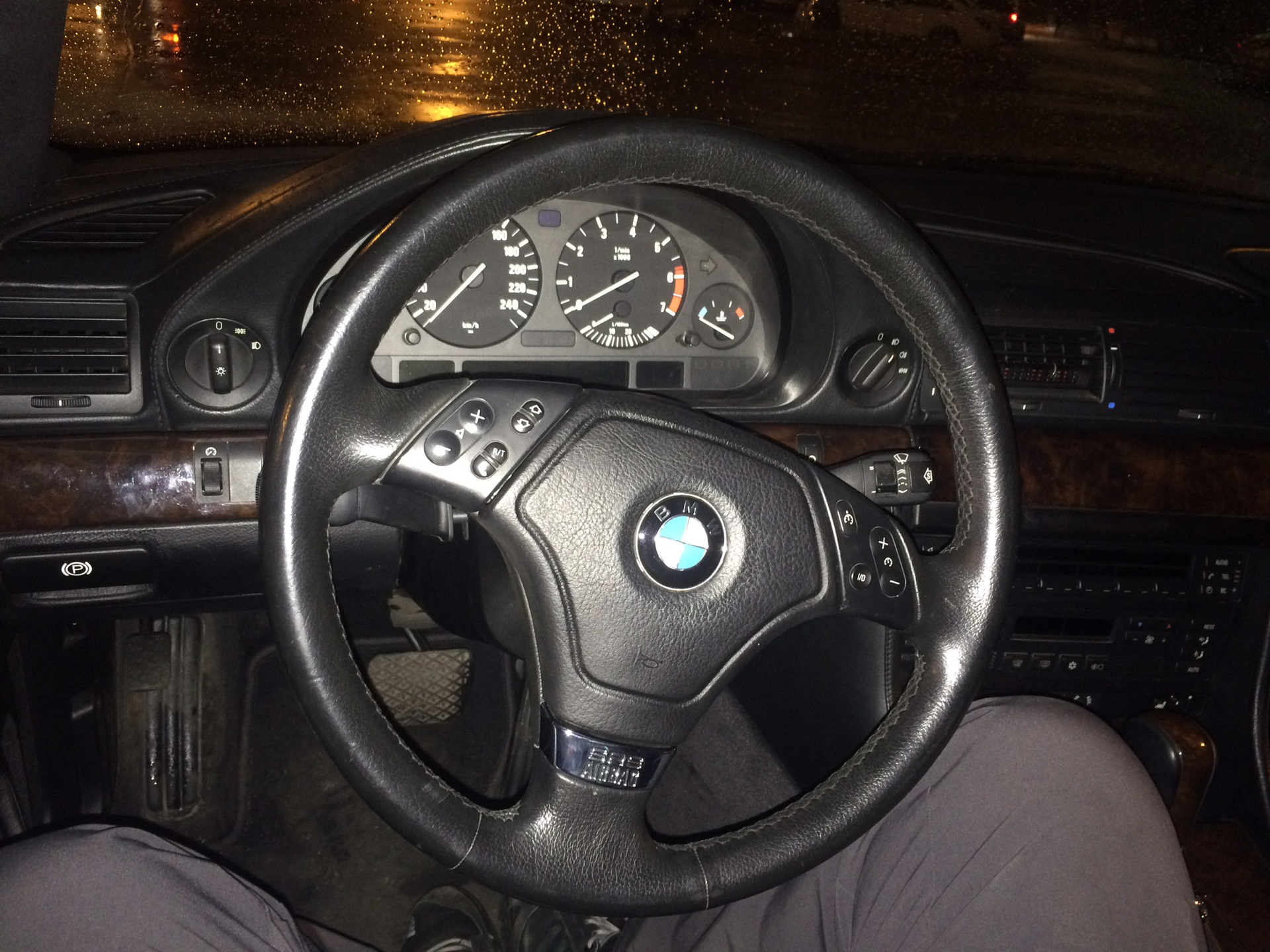 Руле34 18. BMW e34 мультируль. Руль BMW e34 в 2110.