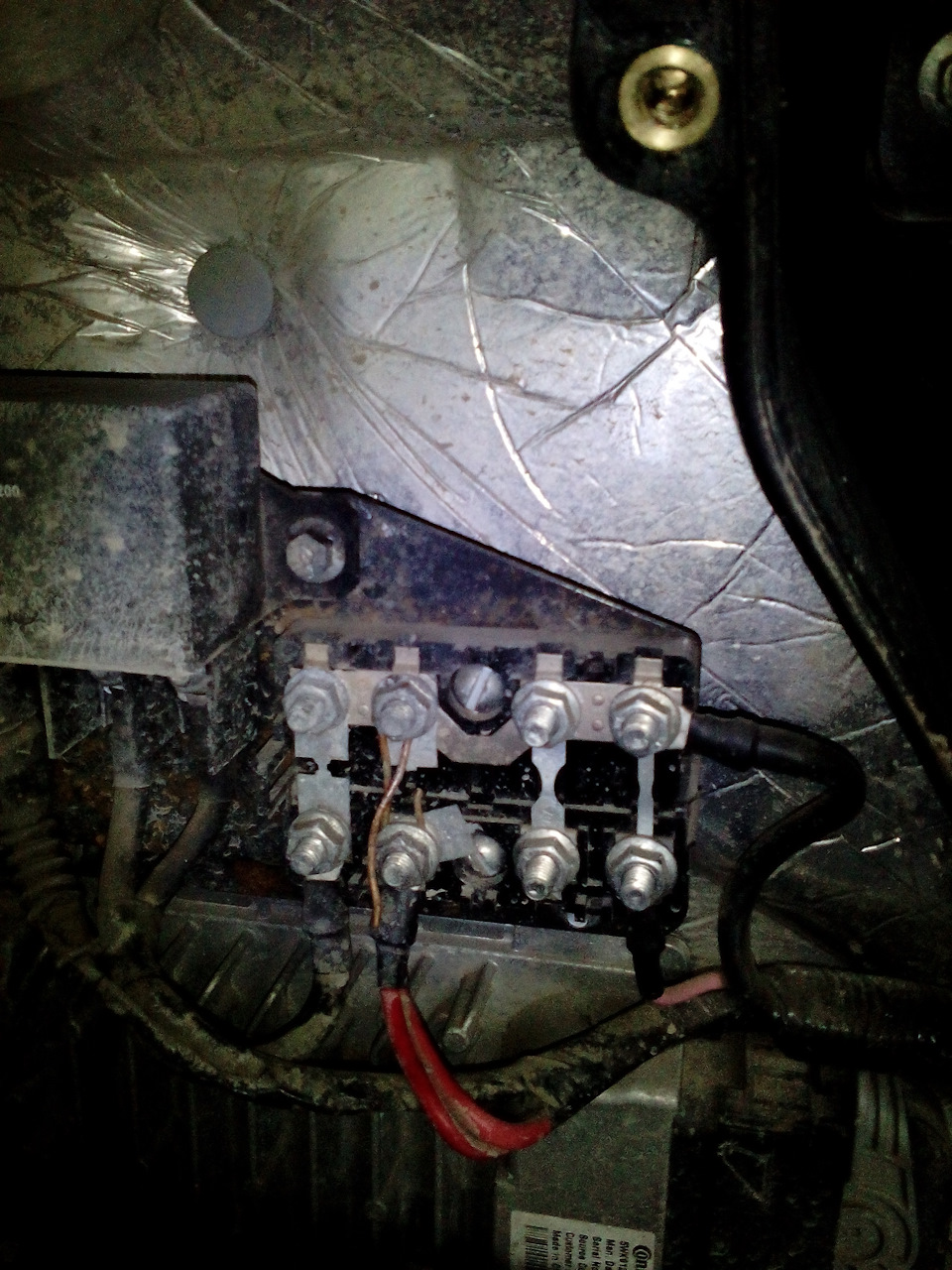 Предохранитель. — Nissan Almera Classic (B10), 1,6 л, 2011 года ...