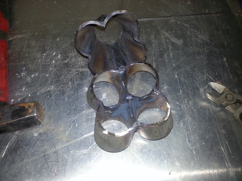 свод выхлопа. свод 4 1. свод коллектора 4-1. сварка двух труб. фланец 76мм свод 4в1 раннера.