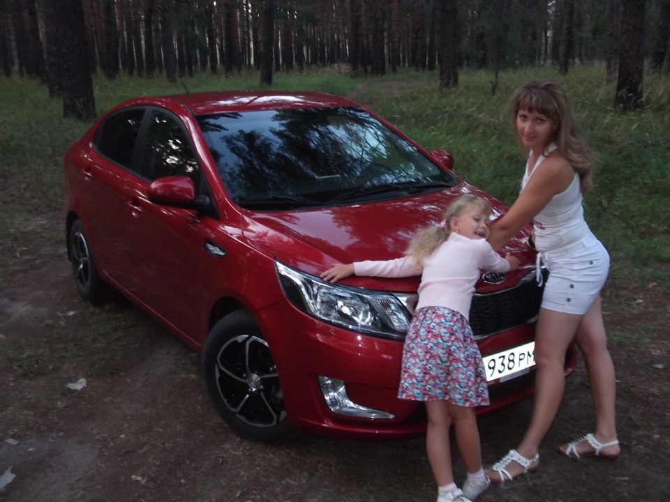 Kia Rio 3 девушка