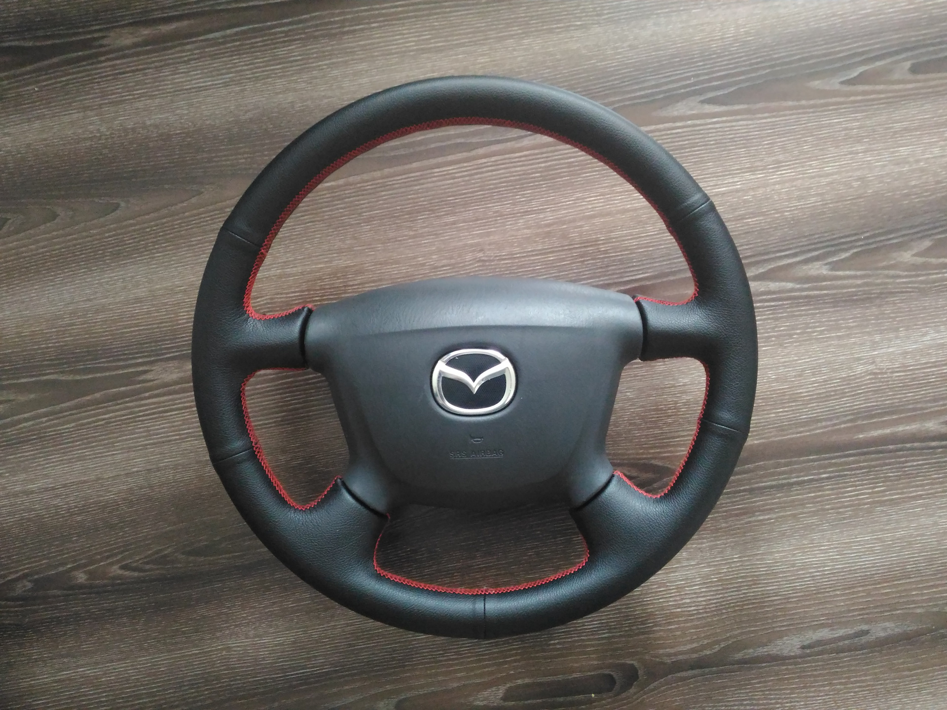Руль мазда 626. Мазда какой руль. Мазда какой руль. Руль от мазды 323. Руль мазда 6 2006.