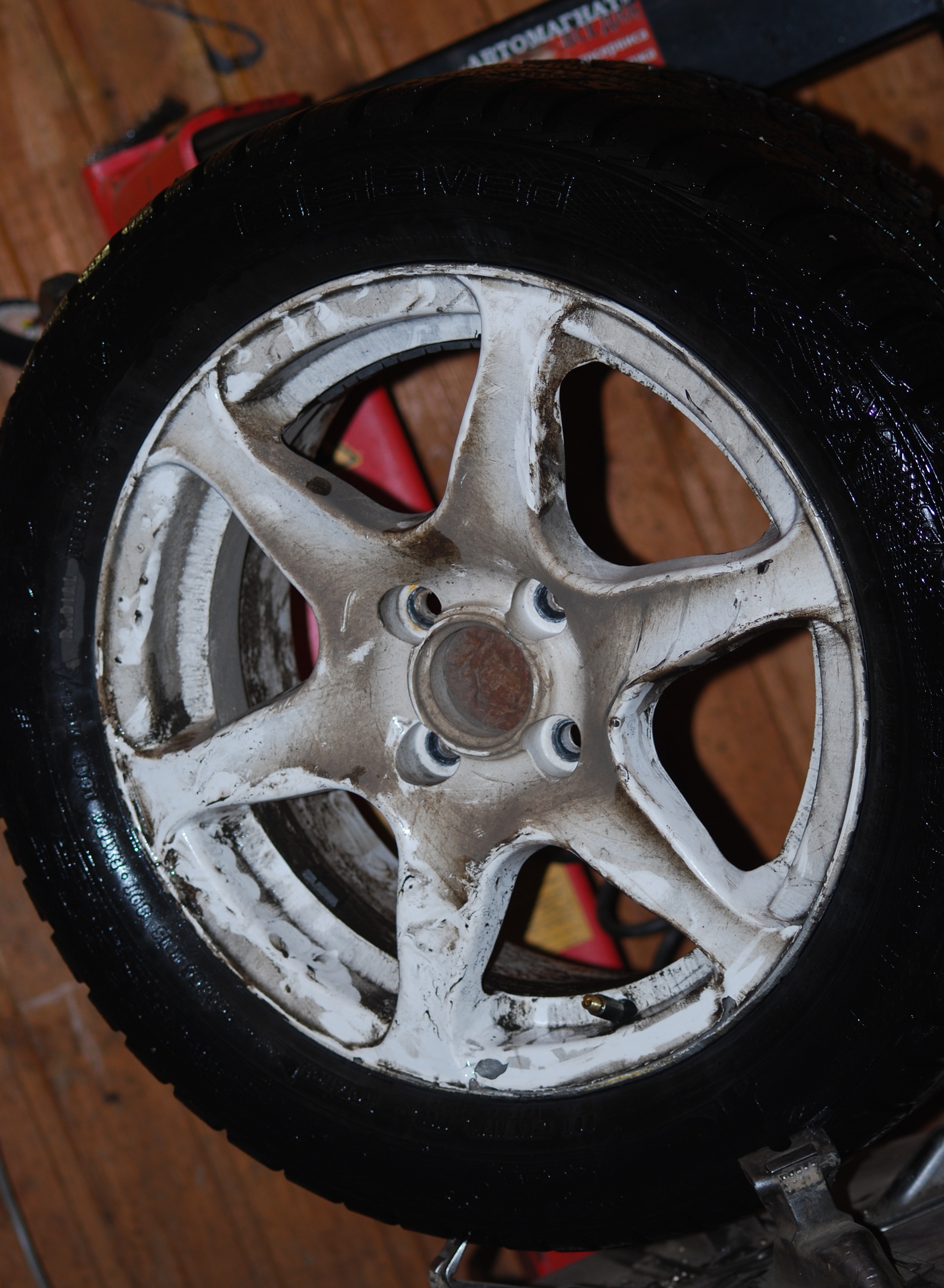 Продам белое литьё r15 4x98 с шинами на ваз! — Lada 21093, 1,6 л, 2003 ...