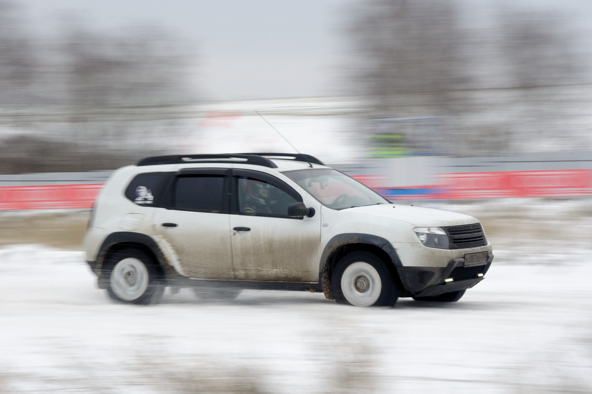 Подержанные автомобили дастер. Renault Duster 2020 спринт. Дастер по снегу. Рено Дастер видео видео.