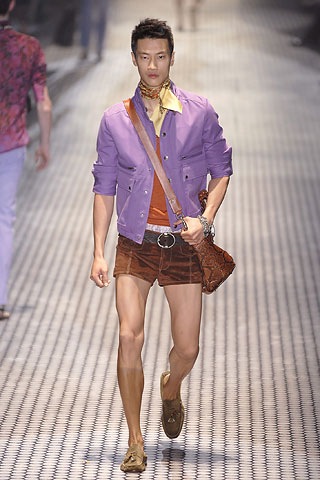 Versace Men Spring/Summer 2013 Urban fashion girls, Urban fashion women, Urban f
