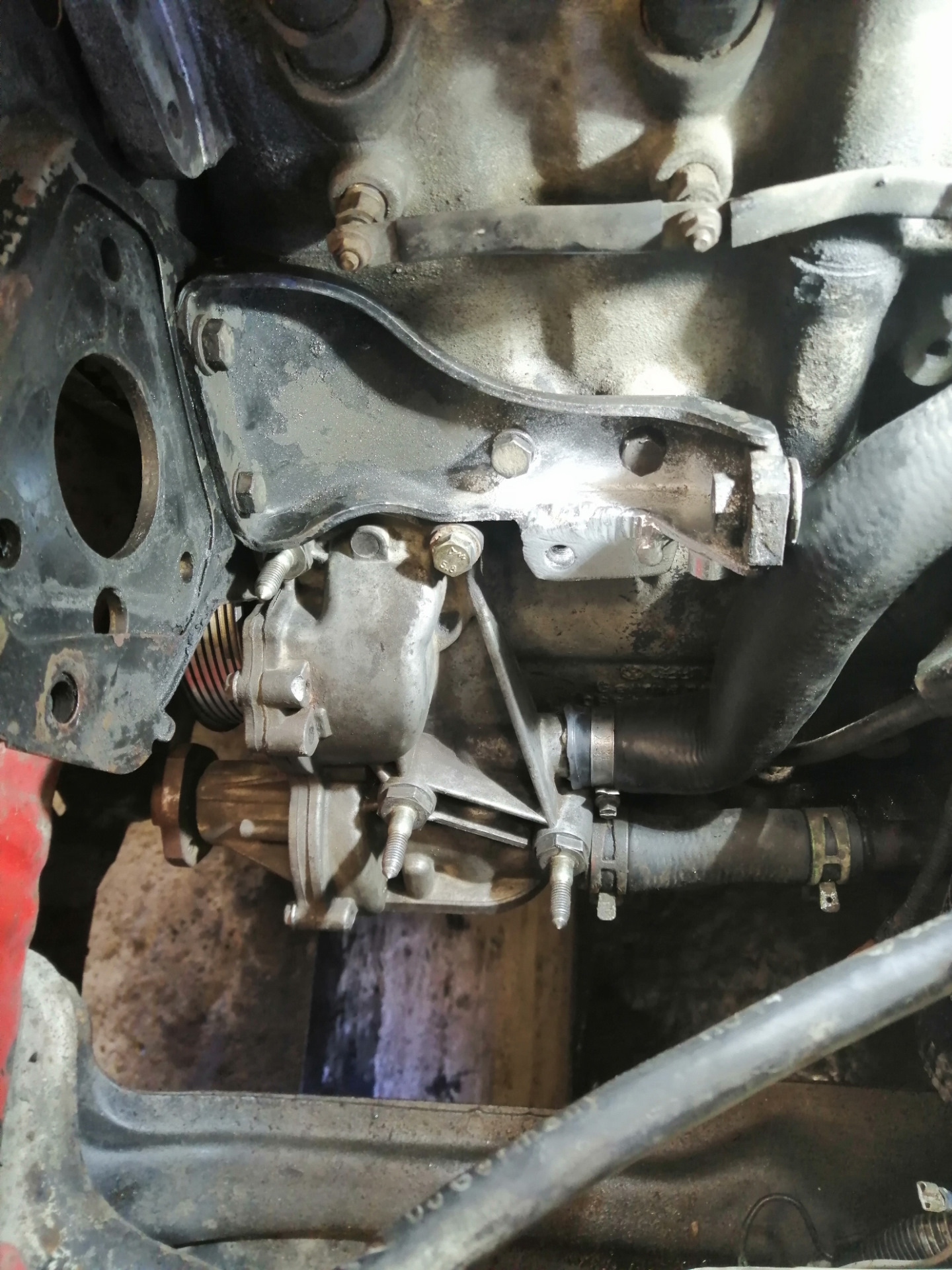 Замена гены и что пришлось поменять для перехода на ручейковый ремень ...