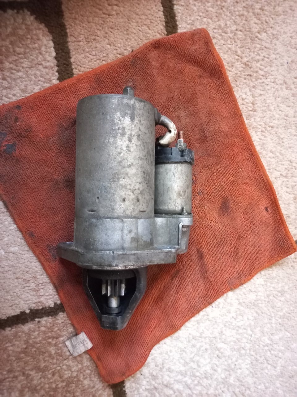 замерз стартер. щетки стартера toyota 1nz. перемкнуть стартер напрямую уаз. как понять что стартер застревает. стартер на 7д12.